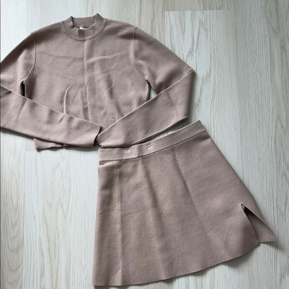 Mable lift weight sweater set size medium
